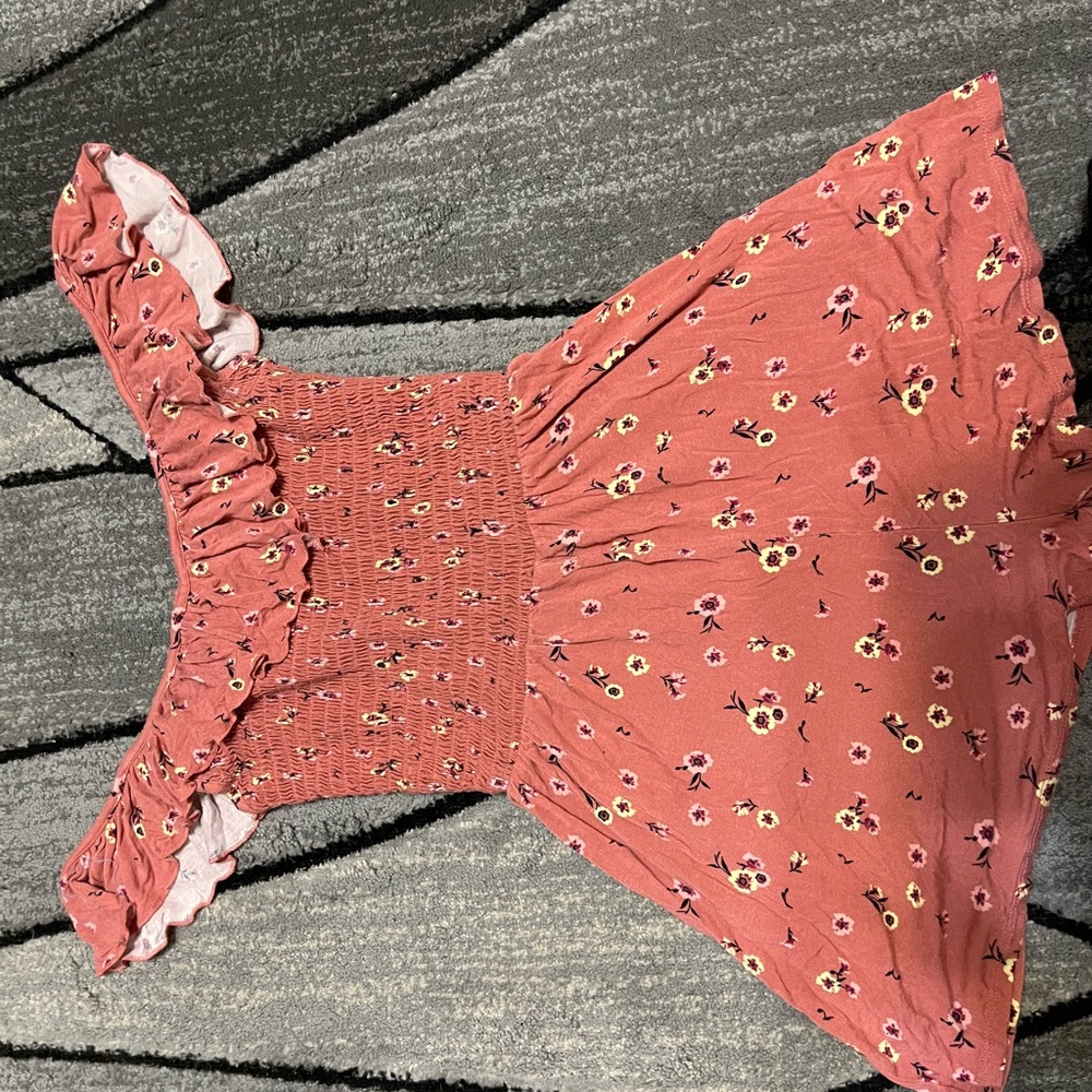Xhilaration Coral Floral Blouse